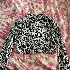 Black and White Abstract Print Crop Top